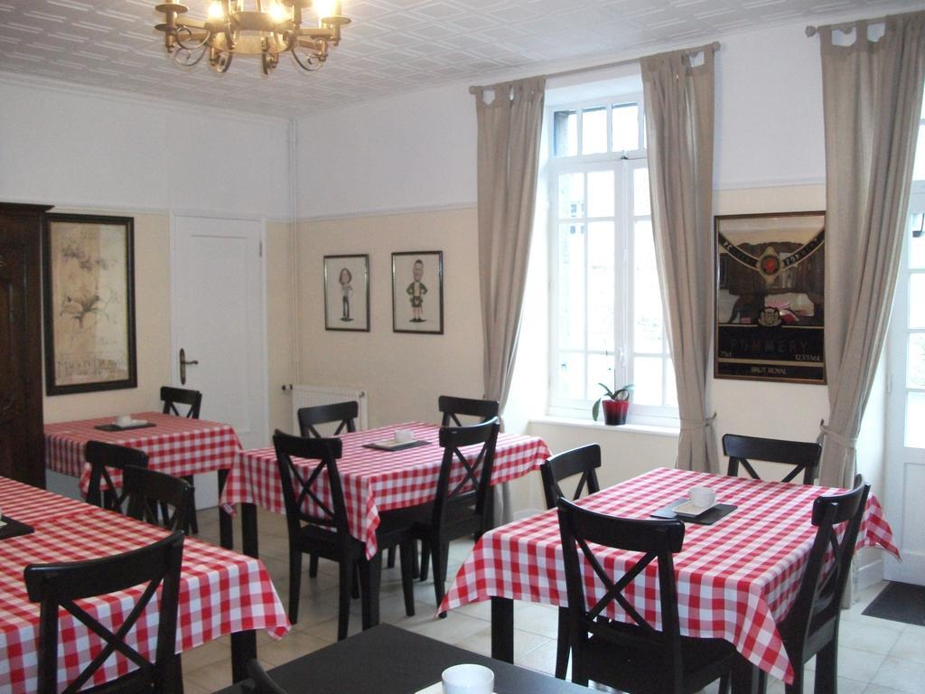 Au Bon Accueil Bed and Breakfast Saint-Marcan Værelse billede
